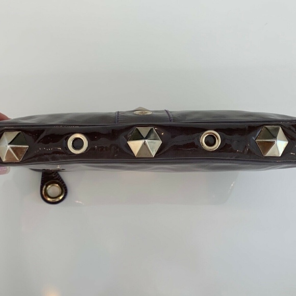 JIMMY CHOO PURPLE PATENT LEATHER GOLD TONE CLUTCH - Picture 7 of 8